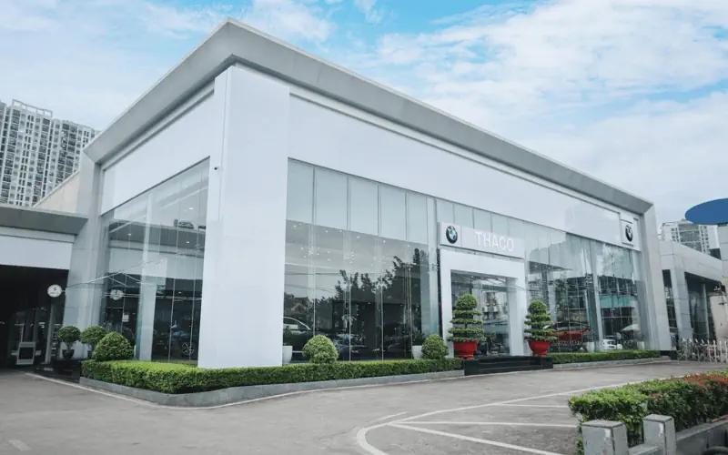 Showroom BMW Giải Phóng