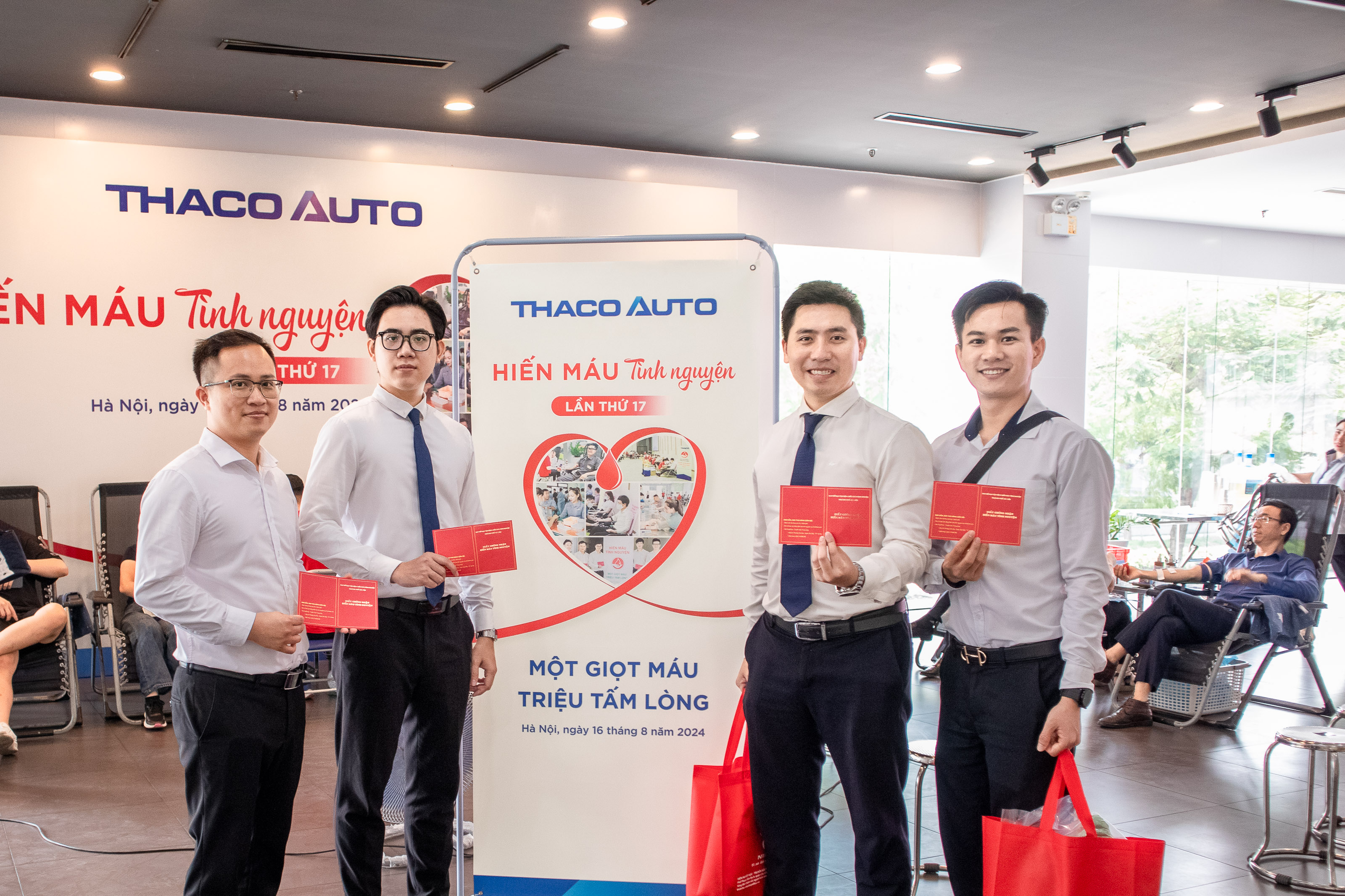 HIẾN MÁU TÌNH NGUYỆN LẦN THỨ 17 NĂM 2024 TẠI THACO AUTO BMW HÀ NỘI